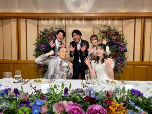 Reika Saiki Instagram - 先日は、さっこちゃんと上田さんの結婚式でしたーーー！！💓👰🤵💓
幸せ溢れる空間で、笑いジワがたくさん増えちゃった！！
ほんとに2人とも可愛くて愛おしい…💓💓
末永くお幸せにーーーっっ🫶