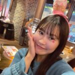 Reika Oozeki Instagram - . 大関れいかこの世に爆誕して27年‼️ 昨日の1/16で27歳になりました‼️ びっくりなんだけど‼️‼️ 時の流れは早いねぇ。 この仕事を始めて10年経ってるのも早い‼️ 沢山の友達と家族にもお祝いしてもらって、 プレゼントやらケーキも沢山もらって、 幸幸幸な、幸フェス🌱 当日は友達がブルーノマーズのチケットを 勝ち取ってくれてみんなで観に行ったの。 最高だったなぁ、歌うますぎ😅‼️ 終わった後は我らの地元、小岩へ行き ケーキ出してもらっていつもお世話に なってる小岩のオッパ達にも 沢山おめでとうをしていただきやした‼️ わざわざ私のために時間を作って お祝いしてくれる友達に感謝感激。 みんなからの沢山のお祝いDMも 本当にありがとう、全部見てるの🥰 27歳の大関もよろぴくだよみんな‼️‼️ 俺らしく必死に生きる姿をこれからも 見ててくれたら嬉しいです‼️💖🫶🏻 そしてお母さん、俺を産んでくれて ありがとう‼️生きてて良かったぜ‼️ #誕生日