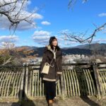 Reika Oozeki Instagram - . 2024年まだ投稿してなかった‼️ みんな今年もよろしくねっ 年末年始は毎年恒例となった家族旅行で 四国に行って来たよー！ 香川の金刀比羅神社とうどん→高知城と桂浜 →愛媛の松山城と道後温泉→しまなみ海道 こんな感じで回ったけど四国最高🌱 2泊3日だったから全ては回れなかったけど 海鮮美味いし景色は良いし温泉も良いし 大満足の旅行だった！！ また行きたいなぁ。 んでまだ載せたい写真もある😂 とりま坂本龍馬かっこ良すぎた。 歴史オタク兄貴も歓喜してましたとさ。 #家族旅行#四国