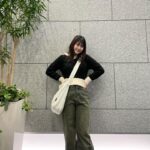 Reika Oozeki Instagram - . SHEINでコーデ🫠🫠 最近この絵文字にも↑ハマってる 友達とのやり取りではほぼ 絵文字使わないんだけどね‼️ 1枚目 👚: 26887716 👜: 10960415 👂🏻: 9392177 3枚目 👚: 24015411 👖: 15718140 👜: 10960415 クーポンコード：reika01 #SHEIN#SHEINforAll#ootd #SHEINpartner#ad @shein_japan @sheinofficial