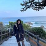 Reika Oozeki Instagram - . 2024年まだ投稿してなかった‼️ みんな今年もよろしくねっ 年末年始は毎年恒例となった家族旅行で 四国に行って来たよー！ 香川の金刀比羅神社とうどん→高知城と桂浜 →愛媛の松山城と道後温泉→しまなみ海道 こんな感じで回ったけど四国最高🌱 2泊3日だったから全ては回れなかったけど 海鮮美味いし景色は良いし温泉も良いし 大満足の旅行だった！！ また行きたいなぁ。 んでまだ載せたい写真もある😂 とりま坂本龍馬かっこ良すぎた。 歴史オタク兄貴も歓喜してましたとさ。 #家族旅行#四国
