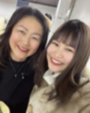 Reika Oozeki Instagram - .
愛しのマミーーー
定期的に一緒に美容院連れて行って
lomaliaでサラサラにしてもらう🤝🏻
サラサラ〜〜〜
あやねさんれなさんありまと💫
このあとお母さんと、パパの友達と
お寿司食べながら日本酒8合くらい
飲んで私の家に泊まった日🍶