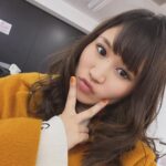 Reika Oozeki Instagram - . ギャルいウチ💖✌🏻💫 この前の#仏像触りたい の撮影にて。 ちょい昔の平成ギャル風のヘアメイクでして、 なんか私これ似合ってね？？ 盛れたっぽい〜😉