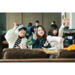 Reika Oozeki Instagram - . 告知ですーん🫠 3月26日(火)23:00〜CS日テレにて 「仏像触りたい」放送です、出てます！！ 観れる方ぜひ！！！ 役名はなんと、れいかでーす！笑 監督はアベラヒデノブさん 脚本/主演は、かが屋の加賀翔さん アベラさんとご一緒できたことも嬉しい！ 加賀さんの写真もSNSでよくみてて 個人的にめちゃ好きでして、ご一緒できたのと 写真撮っていただけたの(3枚目) めちゃんこ嬉しみでぇーーす🔥 #仏像触りたい