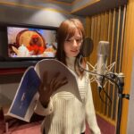 Reimi Tsutsumi Instagram - 🐩 本日24時35分〜、犬の犬による犬好きのための動物恋愛ドラマ「東京犬ラブストーリー　第1話」が放送されます🐶 . 私はトイプードルのスフレの声を担当しております🐩 ほんの少しではありますが、作品に声を吹き込むという貴重な経験をさせていただき、改めてプロの声優の方々の凄さに気付くと共に、勉強になることも非常に多い現場でした。 そして何より、可愛らしいワンちゃんたちに癒される作品です🐕✨ . 今日から3週連続で放送です！ 犬好きの皆さまも、日々の疲れを癒したい皆さまも是非ご覧下さいませ✨🙌 . #東京犬ラブストーリー #こんにちはスフレ役の堤です #我が家にもトイプードルがいるので #家でアフレコしてみたりしして練習しました #その成果は #今夜から3週連続の放送でお確かめ下さいませ