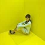 Reimi Tsutsumi Instagram - 🤔 この黄色い空間は一体、、、 . #今夜の #脱力タイムズ #で明らかに！ #23時〜 #ゲストは #井上裕介(NONSTYLE)さん #新妻聖子　さん