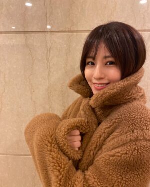 Reimi Tsutsumi Instagram - 🧸
寒い日が続いていますね…
そんな中、堤は
.
.
.
なんと髪を、、
.
.
.
切ってません。
.
首元がスースーするのが怖くて、髪をアップにする事すら躊躇っています。
冷えは大敵！！
皆さん防寒はしっかりと…！
体調にお気をつけてお過ごし下さい…🙌

.
P.S.沢山誕生日のお祝いコメントを頂きありがとうございました♡🙏

#勿論うがい手洗いもしっかりと！
#マスクもしっかりと！