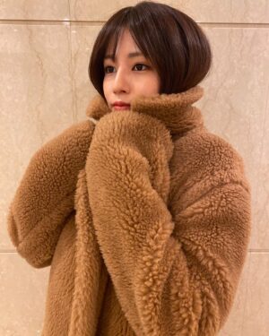Reimi Tsutsumi Instagram - 🧸
寒い日が続いていますね…
そんな中、堤は
.
.
.
なんと髪を、、
.
.
.
切ってません。
.
首元がスースーするのが怖くて、髪をアップにする事すら躊躇っています。
冷えは大敵！！
皆さん防寒はしっかりと…！
体調にお気をつけてお過ごし下さい…🙌

.
P.S.沢山誕生日のお祝いコメントを頂きありがとうございました♡🙏

#勿論うがい手洗いもしっかりと！
#マスクもしっかりと！