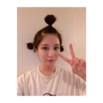 Reimi Tsutsumi Instagram - 👀 髪をまとめた時にパラパラと落ちてくるのが嫌で試行錯誤した結果、サザエさんスタイルに落ち着きました✌️ . . #サザエさん #お家時間ヘアスタイル #そして昨日で生まれて1万日だったようでして！ #20000日目を目指すぞおおお！