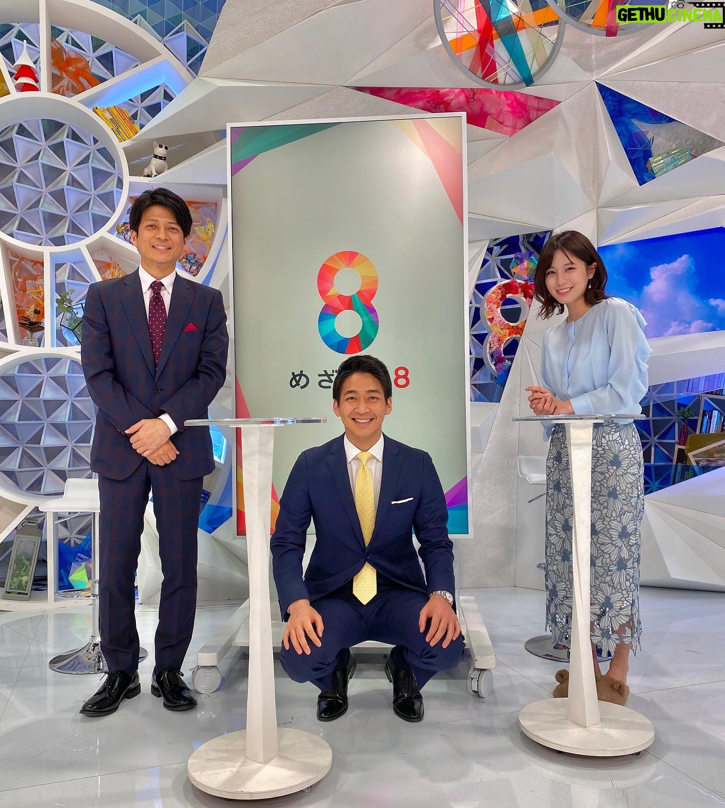 Reimi Tsutsumi Instagram - ⏰ 今週から始まった「めざまし8」。 私は3時のヒロインさんと一緒に水曜日のコーナーを担当しております。 長く愛され続けているどんな番組にも「最初」があったのだと思うと、この番組がどのように成長していくのかと楽しみでなりません。 谷原さん、永島アナをはじめとする素敵な方々と一緒に、チームの一員として素敵な番組を作り上げられるよう私も頑張ります! 是非皆さんと朝の時間をご一緒させて下さい…!✨ . #めざまし8 #毎週月〜金曜 #朝8時〜 #次は永島さんも一緒の写真を…! #私の前髪キニナルネ