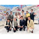 Reimi Tsutsumi Instagram - ⏰ 本日、番組開始からお世話になっためざまし8を卒業致しました！ 多くの出来事を通して、皆さまと様々な気持ちを共有出来たこの2年は、新たな気づきも多く、とても学びの多い日々でした。 そして、素敵な方々に囲まれて毎回楽しくお仕事と向き合えていた事が本当に幸せでした。 改めて、携わって下さった全ての方々に感謝の気持ちでいっぱいです✨ そして、同時に入社以来6年半担当してきた朝の情報番組も卒業となりました。 まだあまり実感が湧かず、明日も早い時間に目が覚めてしまいそう…🥱 ですが、ここからはLive News αのスタートに向けて、気持ちと生活リズムを切り替え、一層身を引き締めて参りたいと思っています。 今までとは時間帯も大きく異なりますが、今度は皆さんと夜のひと時をご一緒させて頂ければとても嬉しいです🌙✨ 新たな場所でも私らしく頑張りますので、皆さま引き続き宜しくお願い致します！ . #ありがとう#めざまし8 #過ごした全ての時間が宝物です #本当にありがとうございました！ #まだ他にも写真が沢山あるのでそちらはまた今度🙈 #そして谷原さんに2ショットを撮って頂くのをすっかり忘れていた事に今更気づく堤なのでした。 #今度お会いした時に是非撮って頂こう…🥺