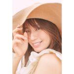 Reimi Tsutsumi Instagram - 皆さまにお知らせです📢 . この度、10月26日に“みんなのKEIBA“とwebSportiva さんとのコラボによるフォトブックを出させていただくことになりました。 . お話をいただいた際、いち会社員である私の本を読みたいと思って下さる方がいるだろうかと戸惑いもありましたが、この本を手にとって少しでも何かを感じて下さる方がいてくださればという思いを込めてチャレンジを決めました。 素の私を沢山撮っていただいただけでなく、仕事への思いや、今私が感じていること、そしてメイクやファッションに関してなど、様々な場面、瞬間を詰め込んだ一冊となっています。 お手にとっていただけたら嬉しいです。✨ . #10月26日発売です！