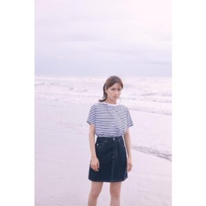 Reimi Tsutsumi Instagram - 皆さまにお知らせです📢
.
この度、10月26日に“みんなのKEIBA“とwebSportiva さんとのコラボによるフォトブックを出させていただくことになりました。
.

お話をいただいた際、いち会社員である私の本を読みたいと思って下さる方がいるだろうかと戸惑いもありましたが、この本を手にとって少しでも何かを感じて下さる方がいてくださればという思いを込めてチャレンジを決めました。

素の私を沢山撮っていただいただけでなく、仕事への思いや、今私が感じていること、そしてメイクやファッションに関してなど、様々な場面、瞬間を詰め込んだ一冊となっています。
お手にとっていただけたら嬉しいです。✨
.
#10月26日発売です！