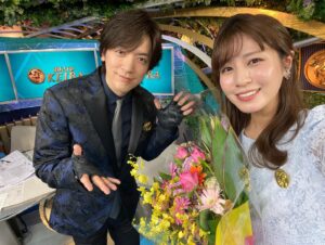 Reimi Tsutsumi Instagram - 🐴
日曜日の放送をもちまして、みんなのKEIBAを卒業致しました！
馬好王国から含めると、入社1年目から6年以上、競馬番組に携わらせて頂きました。
番組を通して競馬と出会い、沢山の素敵な景色を見せてもらいました。それにより私の6年間はより豊かなものになったと思います。
.
最近は一頭一頭の顔つきの違いを見るのが好きで、パドックでは身体のバランス以外に顔をチェックするのが楽しみでした。笑🐴

そんなパドックもこれからはゆっくり楽しめそうなので、今後は視聴者としてみんなのKEIBAを楽しみたいと思います🏇
番組を見て下さった皆さま、応援して下さった皆さま、本当にありがとうございました！
.
#DAIGO さん
#新人の頃から大変お世話になりました！
#井崎脩五郎　先生
#細江純子　さん
#佐野瑞樹　アナ
#山本昌　さん
#ゲストとしてお越しいただいた方々
#実況アナウンサーの先輩後輩
#スタッフの皆さん
#視聴者の皆さん
#MKS
#マジ感謝
#これにて競馬MC卒業
#堤の日々はつづく。