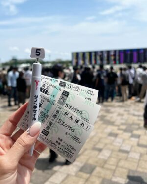 Reina Fujie Instagram - ♥
日本ダービー🏇

#日本ダービー #競馬
#ダノンデサイル
