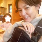 Reina Asami Instagram - 皆様お元気でしょうか。 毎日バタバタすぎて、インスタの更新も滞りがち。 産後2ヶ月、毎日瞬殺で１日が終わります。 ネイルのボロボロ加減がそれを物語っていますね😅 今年もあと1ヶ月で終わっちゃうなんて💦 どーなってるんだ😂 みんなは残り1ヶ月どう過ごす？？ 私は大掃除もきっと出来ない。。🤪 マイペースになってしまうけど、また更新したいと思います。 フォロー辞めないでね　笑