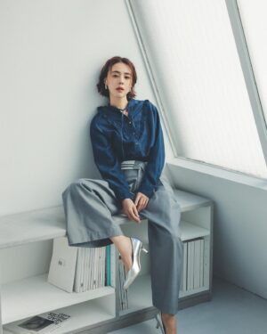 Reina Asami Instagram - 「YECCA VECCA PLAYFUL DENIME」
@yeccavecca 

トレンドを織り交ぜたデニムパンツから
デザイン性のあるシャツやワンピースなど
素敵なデニムアイテムを着用しています🤲

是非ご覧ください💜

#yeccavecca #イェッカヴェッカ PR