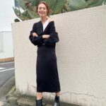 Reina Asami Instagram - 季節も秋めいてきて、長袖の出番も増えてきた🍂 おろしたての　@hereu_jp のブーツにこれまたおろしたての　@nave_jp の洗えるカーデ🫶 ブーツ軽くてお気に入りです❤️