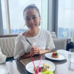 Reina Asami Instagram – 先日40歳になりました😳😂
DMとかメッセージ頂いたみな様ありがとうございます🙏
遂に40代に突入ー❣️
私の周りの40代のお友達はとにかく楽しそうで、私も遂に仲間入り😜
シワも増え〜シミも増え〜確実に歳は重ねておりますが、
気持ち的にはなんだか肩の力が抜けて楽になった。
この感覚分かる方いますか？！w
さー！40代子育てに、仕事に、自分にパワフルに動きたい！
できる気がしてならない💪
今年も沢山笑い皺を増やしたいと思います😂
中々インスタも更新できていませんが、これからもよろしくお願い致します🙏