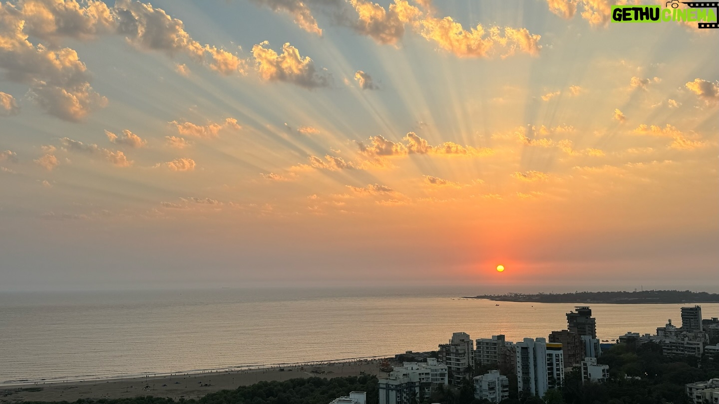 Rekha Bhardwaj - 3.7K Likes - Aaj shaam #Sunset #mystical #bliss #nature#sea