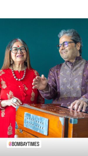 Rekha Bhardwaj Instagram - #throwback #bts #rekhabhardwaj and #vishalbhardwaj shoot for #bombaytimes #behindthescenes #behindthescenesphotoshoot @rekha_bhardwaj @vishalrbhardwaj Thank you @nayaabudhas and @vaibhavpatil3474 Still shots by : @prathameshb84