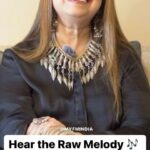 Rekha Bhardwaj Instagram - Take out time to listen pure 🎶 #melody #urdughazal #ghazallovers #rekha #rekhabhardwaj #singing #viralreels