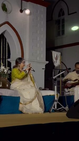 Rekha Bhardwaj Instagram - Snippet from the soulful performance of @rekha_bhardwaj 

#otlo #otlothebaithak #otlobydigitaldoor #rekhabhardwaj #eventsinsurat #brandstrategy #digitaldoorsurat #summerpalacesurat
