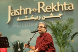 Rekha Bhardwaj Instagram - Celestial love with Gulaabi Sardi enfolded the evening of Jashn-E- Rekhta beautifully, we thank everyone for the memories. 

@jashnerekhtaofficial @vishalrbhardwaj 

#jashnerekhta #delhi #liveperformance #mehfil