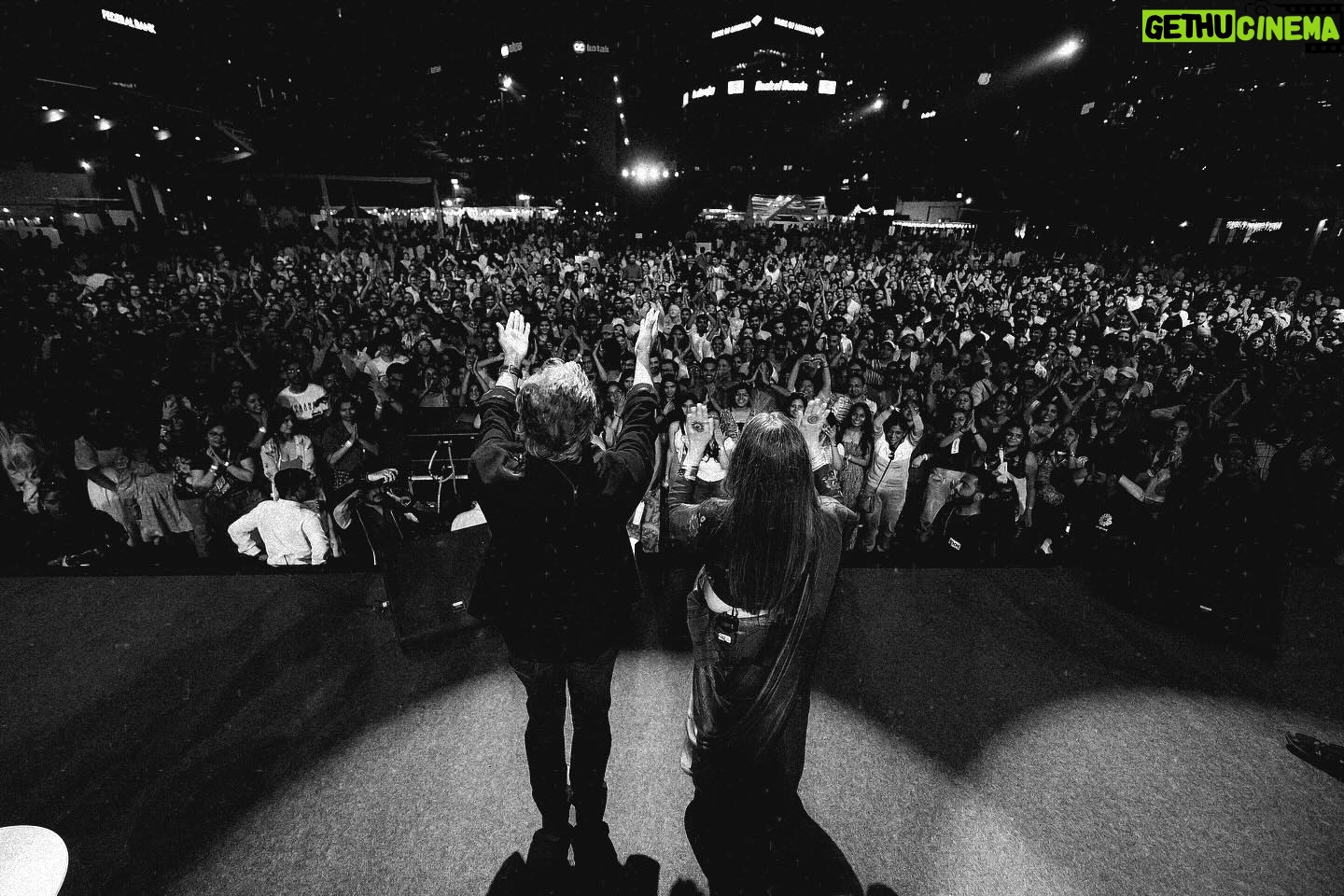 Rekha Bhardwaj Instagram - A delicate equilibrium of perfect harmony. @rekha_bhardwaj @vishalrbhardwaj @tmtalentmanagement #photographybydeepaktiwari #rekhabhardwaj #vishalbhardwaj #blackandwhite #filmmaker #singersongwriter #mumbai #photographer #gigphotography #canwithcanon #delightingyoualways #canonindia