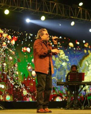 Rekha Bhardwaj Instagram - Love personified in music. @rekha_bhardwaj ji’s timeless grace and @vishalrbhardwaj ji’s soulful compositions came together in a symphony of love and longing. It was an evening filled with mesmerizing music, heartfelt emotions, and the undeniable chemistry between them.

[love, melody, good vibes, live show]

#tmtm #tmexclusive #tmtalentmanagement  #rekhabhardwaj #vishalbhardwaj #entertainment #happiness #fun #musicalmagic #explore