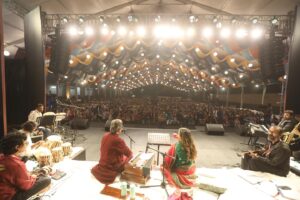 Rekha Bhardwaj Instagram - Celestial love with Gulaabi Sardi enfolded the evening of Jashn-E- Rekhta beautifully, we thank everyone for the memories. 

@jashnerekhtaofficial @vishalrbhardwaj 

#jashnerekhta #delhi #liveperformance #mehfil