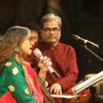 Rekha Bhardwaj Instagram - Celestial love with Gulaabi Sardi enfolded the evening of Jashn-E- Rekhta beautifully, we thank everyone for the memories. @jashnerekhtaofficial @vishalrbhardwaj #jashnerekhta #delhi #liveperformance #mehfil