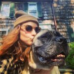 Renée Felice Smith Instagram - Hi Velmie, I miss you. We all do. ♥️♥️♥️ #velmathebullmastiff #velmaforever