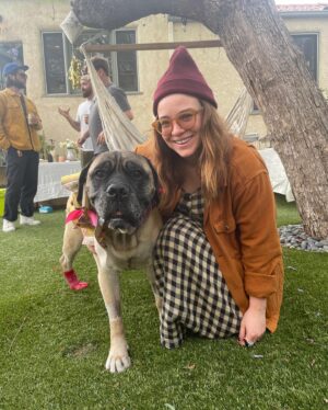 Renée Felice Smith Instagram - Hi Velmie, I miss you. We all do. ♥️♥️♥️ #velmathebullmastiff  #velmaforever