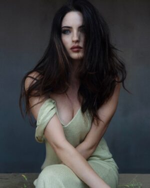 Renée Murden Instagram - Portraits w @nicholas.fols 
Makeup and Hair by @bynimua