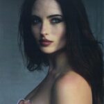 Renée Murden Instagram – Portraits w @nicholas.fols 
Makeup and Hair by @bynimua