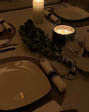 Renée Murden Instagram - dining in 🍸