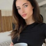 Renée Murden Instagram – Sundays in @alo 🍵 #MoveIntoWellness