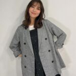 Ren Ishikawa Instagram - 先日の#stola. インスタライブ💐 今週公開されたばかりの夏カタログから、新作のお洋服たちを紹介しています！ @stola.jp のアカウントの方でアーカイブも残っているので、観られなかった方はぜひチェックしてみてくださいね🩵 カタログの写真もまた載せよーっと。 もう長い付き合いになるプレスの皆さんが大好きすぎて、会うたびに元気をもらえます、、🥰🥰