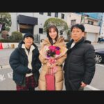 Ren Ishikawa Instagram - いよいよ明日☕️ 「#純喫茶イニョン」全4話一挙放送！ 一気に結末まで追えます☺️ じんわりと心に響く、とても素敵なストーリーに完成しているので、ぜひたくさんの方に観ていただきたいです！ 撮影の思い出たち🌹 1日1日が濃くて、皆さんが温かくて優しくて。 のびのびお芝居させていただけた大好きな現場でした。 #チャンソン さん #水橋研二 さん #監督ズ 🫶 #1　20:00～20:20＜フジテレビTWO ドラマ・アニメ＞ #2　20:20～20:40＜ひかりＴＶチャンネル＞ #3　20:40～21:00＜フジテレビTWO ドラマ・アニメ＞ #4　21:00～21:20＜ひかりＴＶチャンネル＞