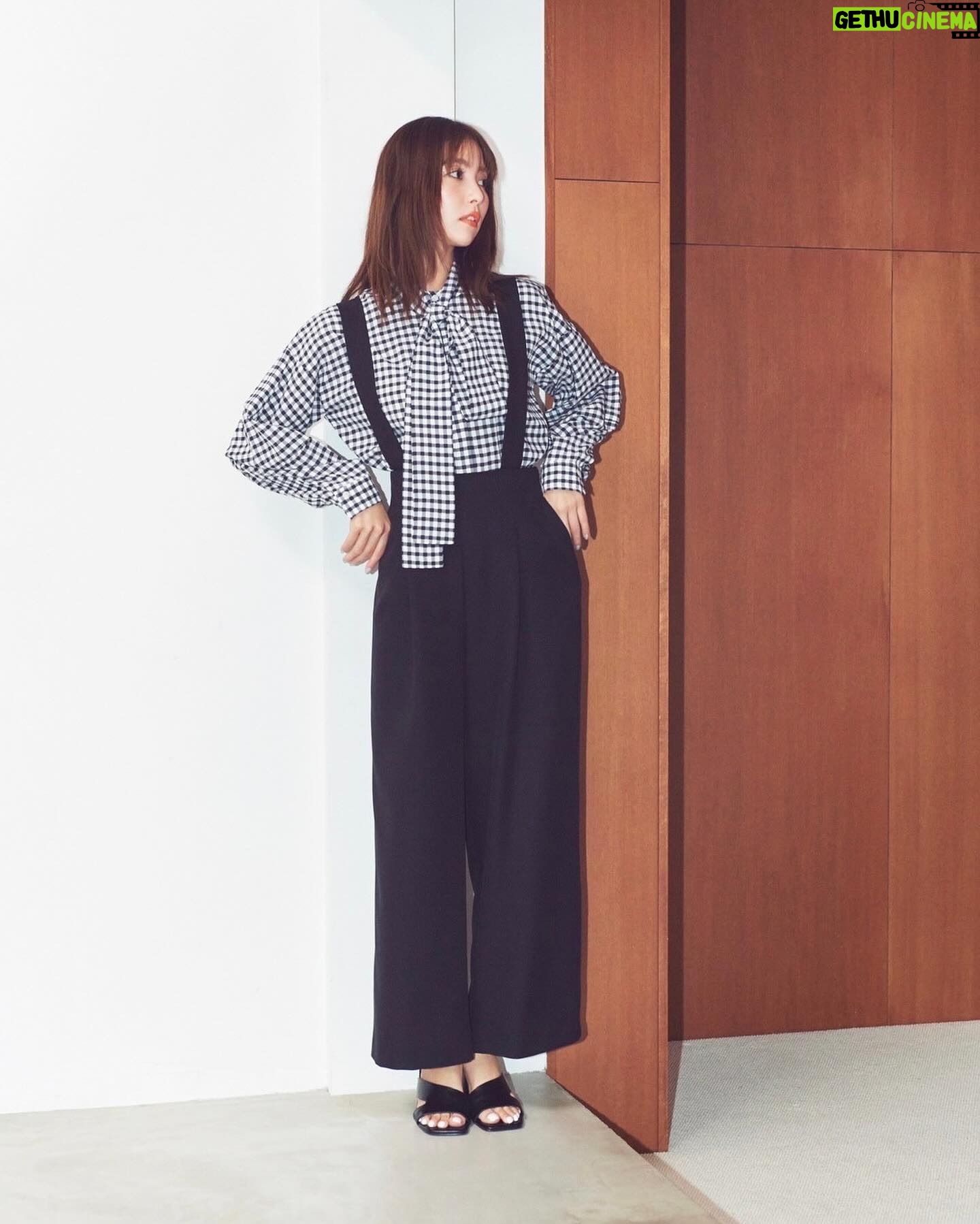 Ren Ishikawa Instagram - #Stola. 2024 SPRING Vol.1"Feel" 春が待ち遠しくなるようなお洋服ばかりです! ぜひチェックしてください☺️💐 https://stola.jp/pages/springcatalog20240208