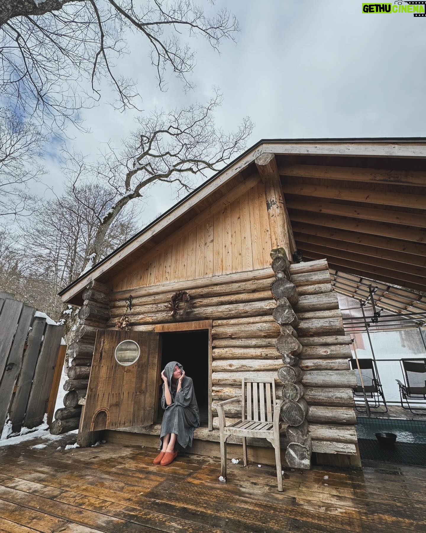 Ren Ishikawa Instagram - #サ旅 @長野🌿 少し前に、ずっと行ってみたかったThe Saunaへ! 雪の中でのアウトドアサウナ、最高すぎて幸せの極みだった。。 しっかり整った後は美味しいお蕎麦を食べて、茶臼山動物園で推し活🐅❤️🔥 夜は松本城のプロジェクションマッピングを観に。 親友たちとドライブしながら、趣味を大満喫できたオフでした♨️ #dayoff #長野 #サウナ #サ活 #推し活 #茶臼山動物園