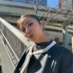 Ren Ishikawa Instagram - #steady. 3月号🌼 春の推し活ワンピのお話。 載せ忘れてしまっていた先月号のオフショットも一緒に載せちゃう。 ぜひチェックしてください❄️