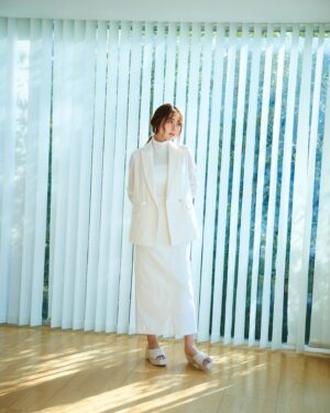 Ren Ishikawa Instagram - #Stola. EARLY SUMMER 2024🌻
やっと暖かくなってきたと思ったら、GW周辺は夏日がちらほらあるみたいですよっ
ストラの初夏でGW楽しも〜〜🩵
https://stola.jp/pages/summercatalog20240403