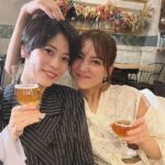 Ren Ishikawa Instagram - 本日この後！ 真夜中ドラマ「猫カレ-少年を飼う-」遂に最終回です🐈 佐伯監督、的場監督、凪沙役の齋藤潤くんを始め、たくさんのキャスト・スタッフの皆さまに支えられてクランクアップまで走り切ることができました。 様々な感情とともに過ごした撮影期間はとても濃く、今はその思い出が宝物として強く胸の中に存在しています。 改めて、猫カレという作品と藍という愛おしいキャラクター、そしてここで出会えた皆さまとの素敵なご縁に感謝でいっぱいです。 私にとってとてもとても大切な作品になりました。 本当にありがとうございました🌸 #BSテレ東 24:00〜 #テレビ大阪 24:55〜 ご覧いただけない地域の方は #TVer で無料見逃し配信もされています！ どうか最後まで見届けてください🌙