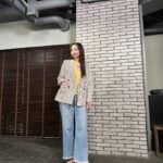 Rena Takeda Instagram – eGG今夜です！

今夜は「これ映画館できませんか？実話編」です🎮

妄想であれこれ皆んなでお喋り👏🏻
楽しかった🤣🪅

jacket,tops,pants @paulsmithjapan
accessories @e.m.__official @flake_jewelry_official
shoes @mansurgavriel

#PR
#衣装着用
#衣装リース

#PaulSmith
#em
#flake
#mansurgavriel