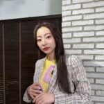 Rena Takeda Instagram - eGG今夜です！ 今夜は「これ映画館できませんか？実話編」です🎮 妄想であれこれ皆んなでお喋り👏🏻 楽しかった🤣🪅 jacket,tops,pants @paulsmithjapan accessories @e.m.__official @flake_jewelry_official shoes @mansurgavriel #PR #衣装着用 #衣装リース #PaulSmith #em #flake #mansurgavriel