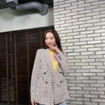 Rena Takeda Instagram - eGG今夜です！ 今夜は「これ映画館できませんか？実話編」です🎮 妄想であれこれ皆んなでお喋り👏🏻 楽しかった🤣🪅 jacket,tops,pants @paulsmithjapan accessories @e.m.__official @flake_jewelry_official shoes @mansurgavriel #PR #衣装着用 #衣装リース #PaulSmith #em #flake #mansurgavriel