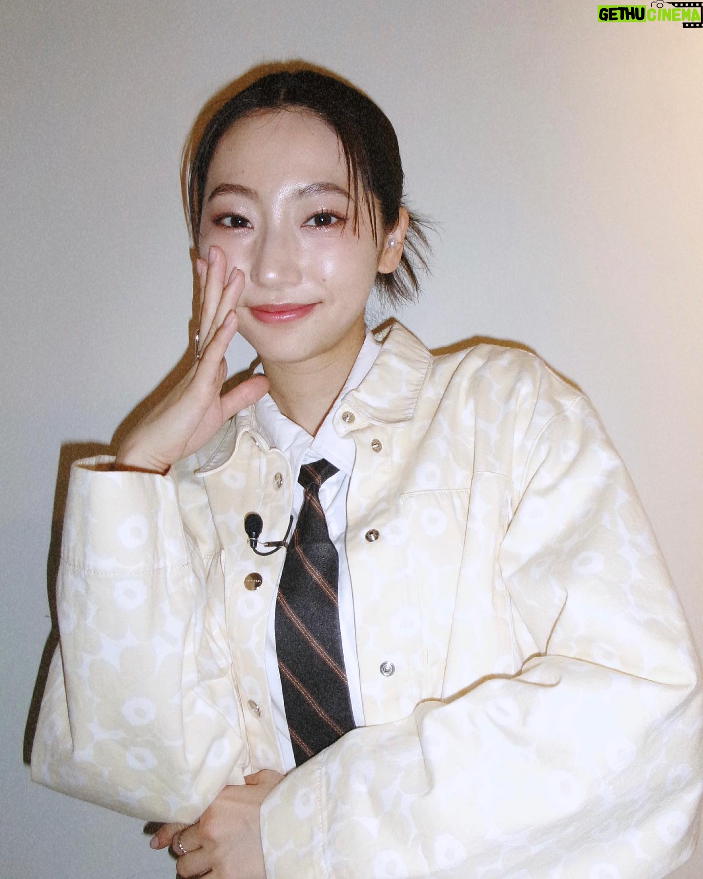 Rena Takeda Instagram - eGG🥚 今夜放送です♪ ポケモンユナイト甲子園SP!!! 今年の甲子園も楽しみだな🎮 そして今年も皆んなでユナイトやりました🧩 戦略戦たのしかったなあ~ jacket,skirt @marimekkojapan shirt @shaggie_official shoes @camper_japan accessories @etebijoux_official @ete_official @e.m.__official