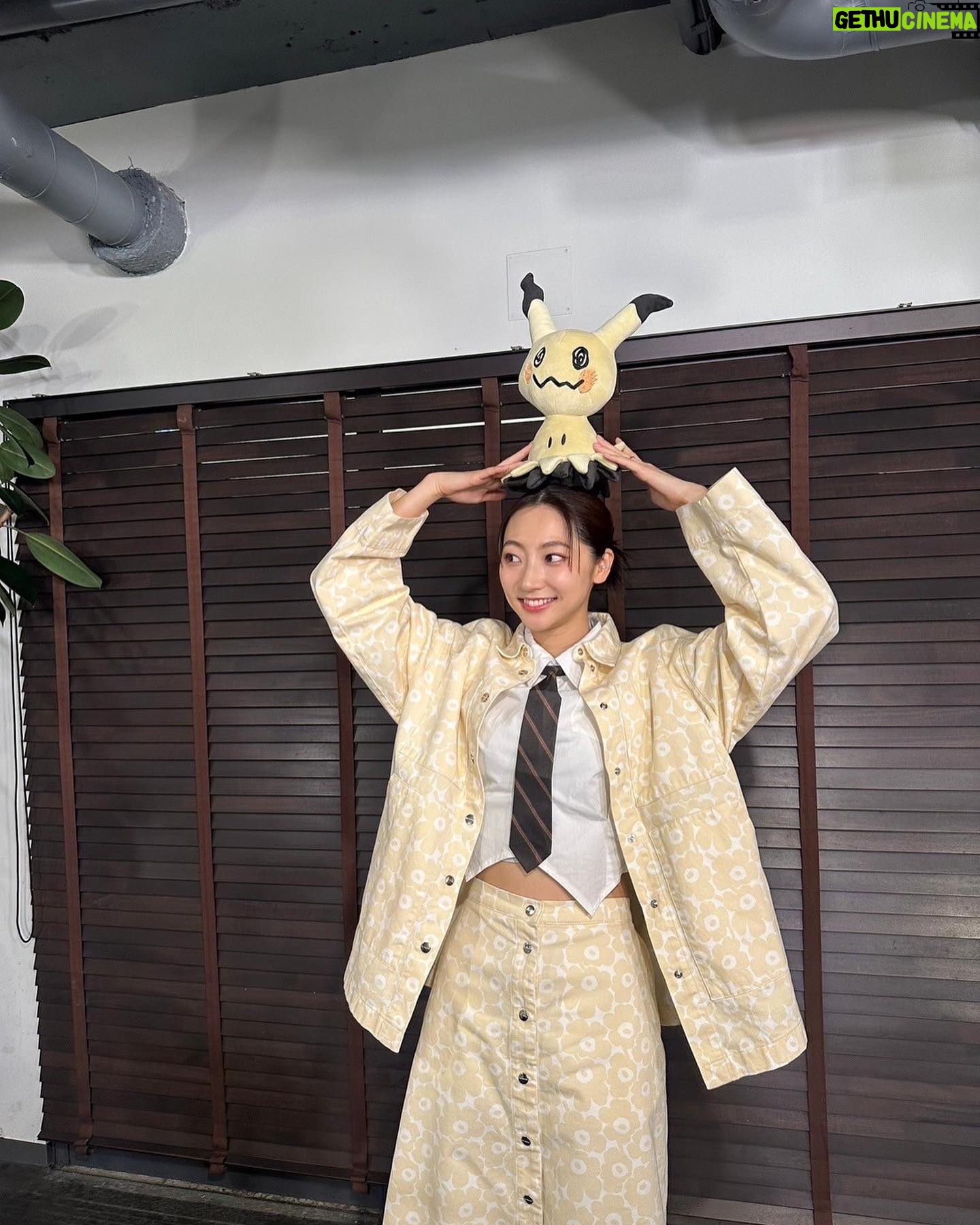 Rena Takeda Instagram - eGG🥚 今夜放送です♪ ポケモンユナイト甲子園SP!!! 今年の甲子園も楽しみだな🎮 そして今年も皆んなでユナイトやりました🧩 戦略戦たのしかったなあ~ jacket,skirt @marimekkojapan shirt @shaggie_official shoes @camper_japan accessories @etebijoux_official @ete_official @e.m.__official